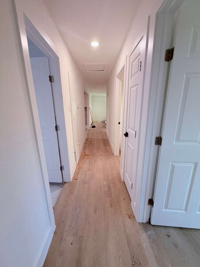 Building Photo - BEAUTIFUL HOME IN HOUSTON. MOVE IN READY!.