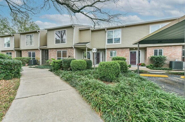 Building Photo - 5005 Georgi Ln