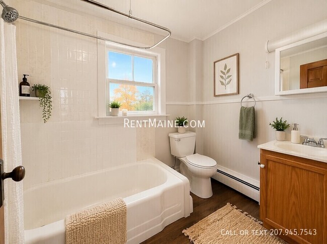 Building Photo - 17 Boutelle Ave