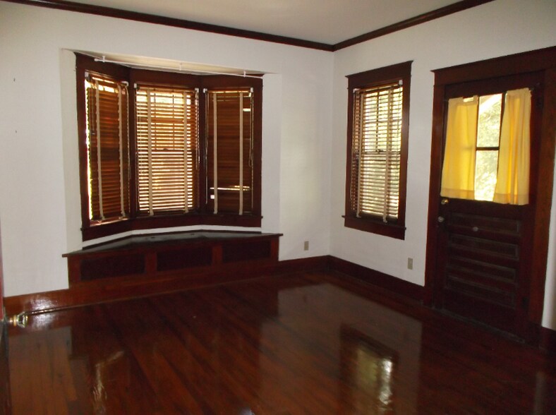 Building Photo - 7195 LA-93