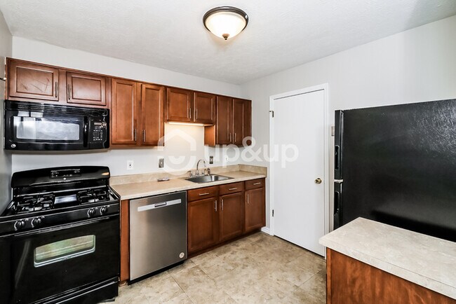 Building Photo - Fantastic 2bd/2.5ba home! Let yourself in!