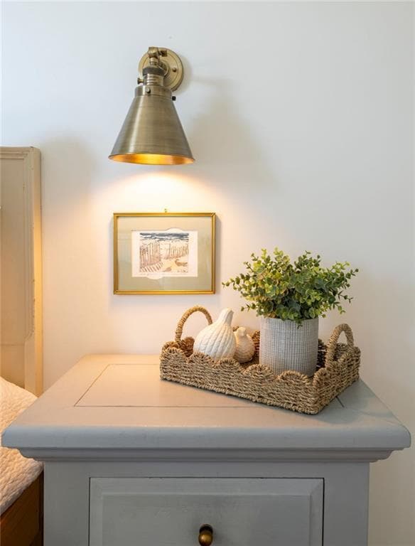 Building Photo - 11 N Hillview Dr