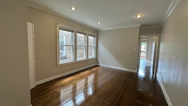 Building Photo - 5632 N St Louis Ave