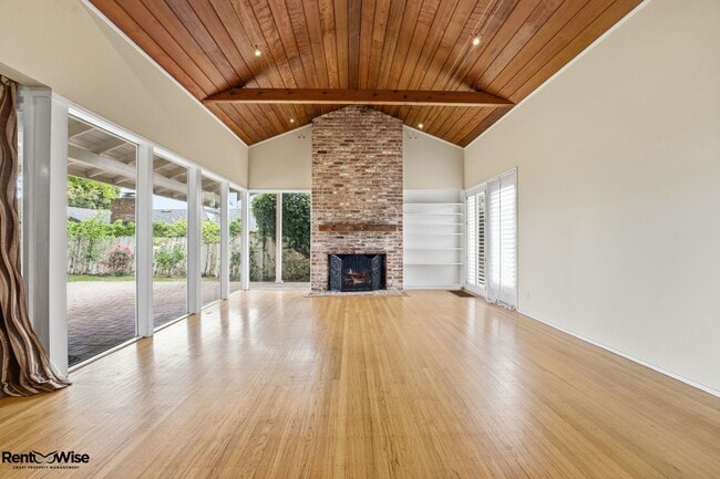 Building Photo - 536 W Hillsdale Blvd