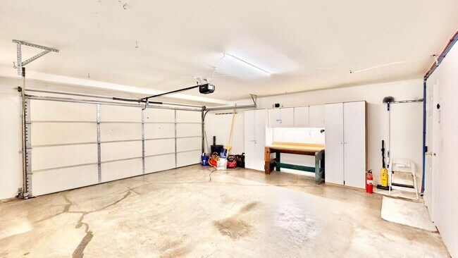 Building Photo - Beautifully Updated Two-Story Townhome on the Pala Mesa Golf Course in Fallbrook!