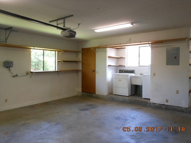 Building Photo - Hamada, Terry H. or Joyce S.