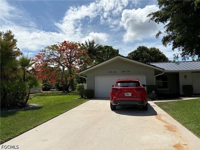 Building Photo - 5652 Eichen Cir