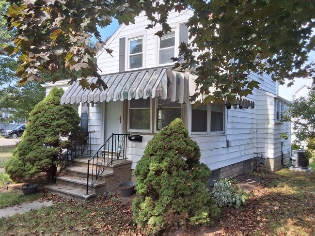 Building Photo - 5198 South St