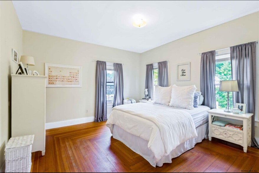 Bedroom - 78 Catherine St