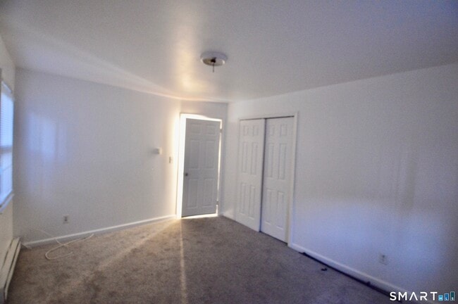 Building Photo - 136 Forest Rd