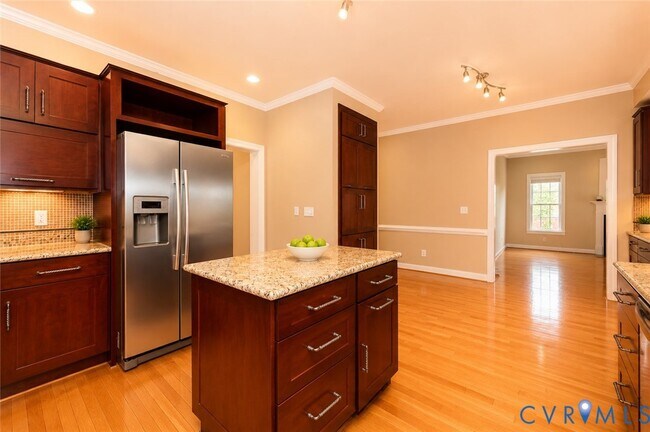 Building Photo - 11320 Sadler Oaks Dr