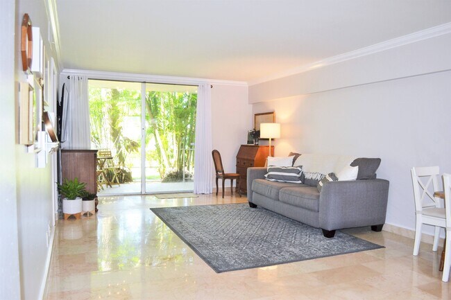 Building Photo - 917 N Flagler Dr