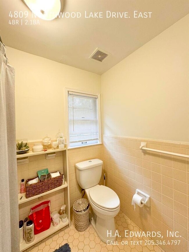 Building Photo - 4809 Northwood Lake Dr E