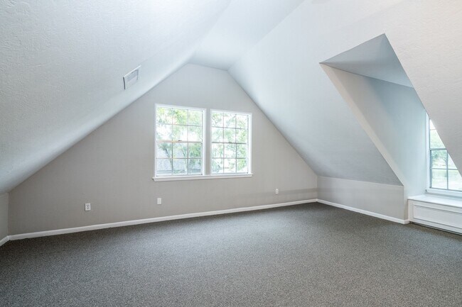 Building Photo - 200 Fannin St