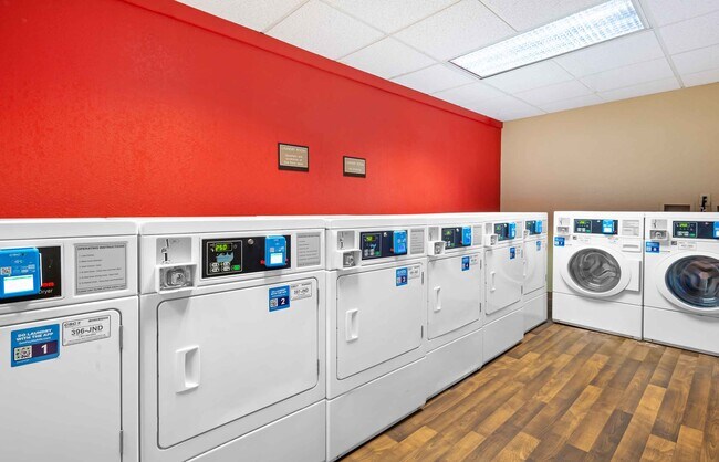 Building Photo - Furnished Studio-Secaucus - New York City Area