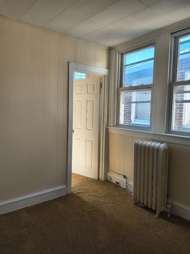 Building Photo - 616 E Wyoming Ave