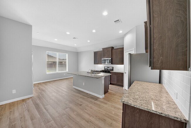 Building Photo - 18222 Humber River Ln