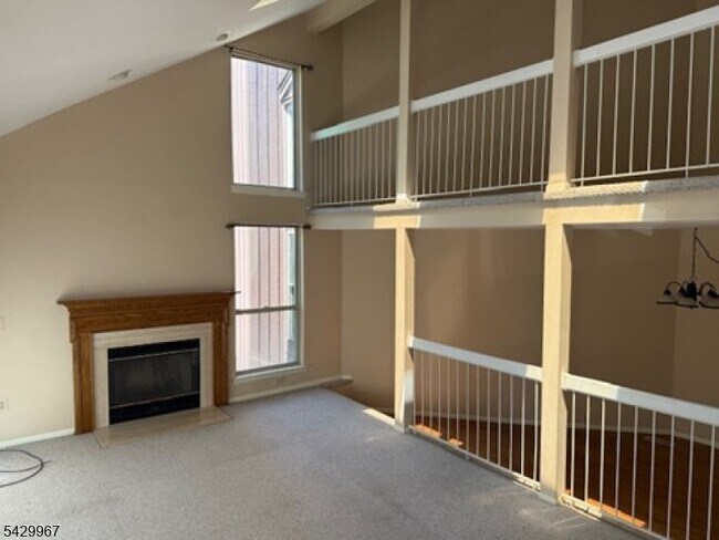 Building Photo - 3844 Bloomingdale Dr