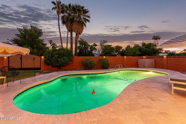 Building Photo - 3809 W Cholla St