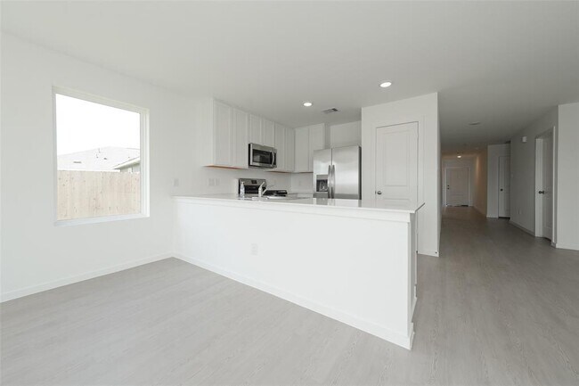 Building Photo - 6602 Tricolor Beech Ln