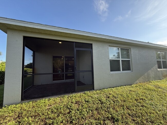 Building Photo - 8458 Blackberry Rd