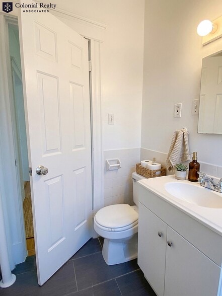 Building Photo - 42 Strathmore Rd