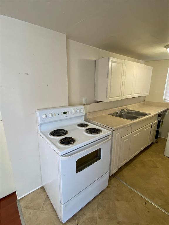 Building Photo - 820 Palm Ave