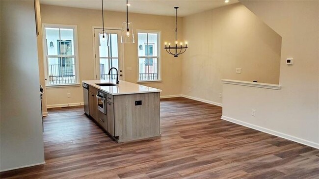 Building Photo - 117 Chestnut Cir