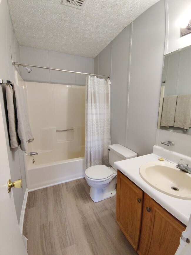 Building Photo - 30 Fonda Dr