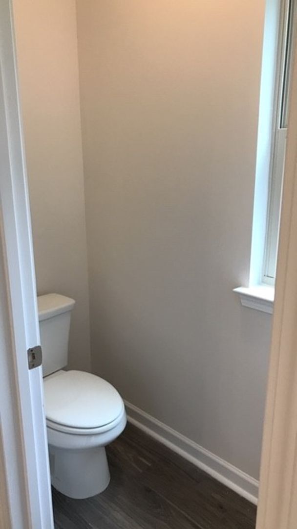 Building Photo - NEWISH 4 Bedroom Single Family Home in Ellenwood!