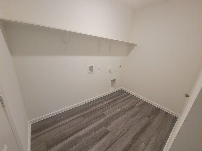 Building Photo - 10316 Castle Lyons Ln