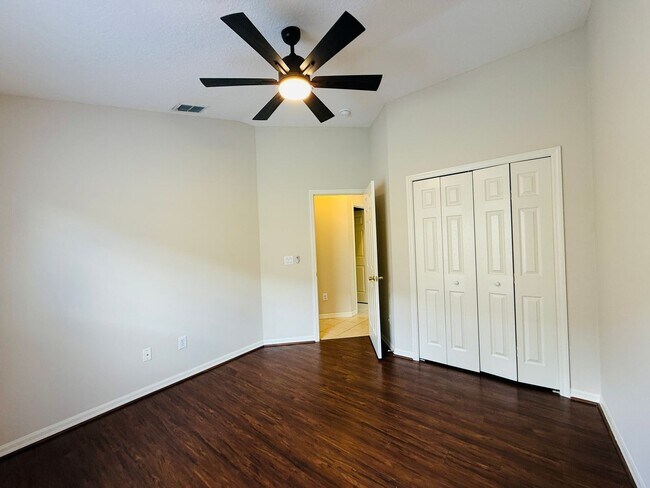Building Photo - 5534 Turtle Crossing Loop