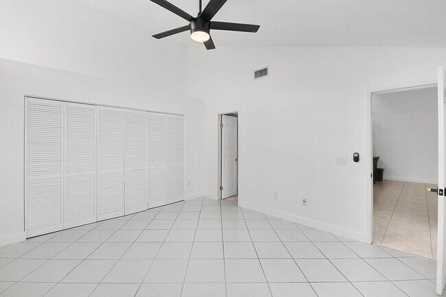 Building Photo - 5805 Golden Eagle Cir