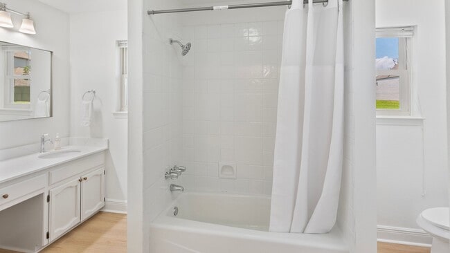 Building Photo - Modern Meets Cozy on Beech St. – Updated &...