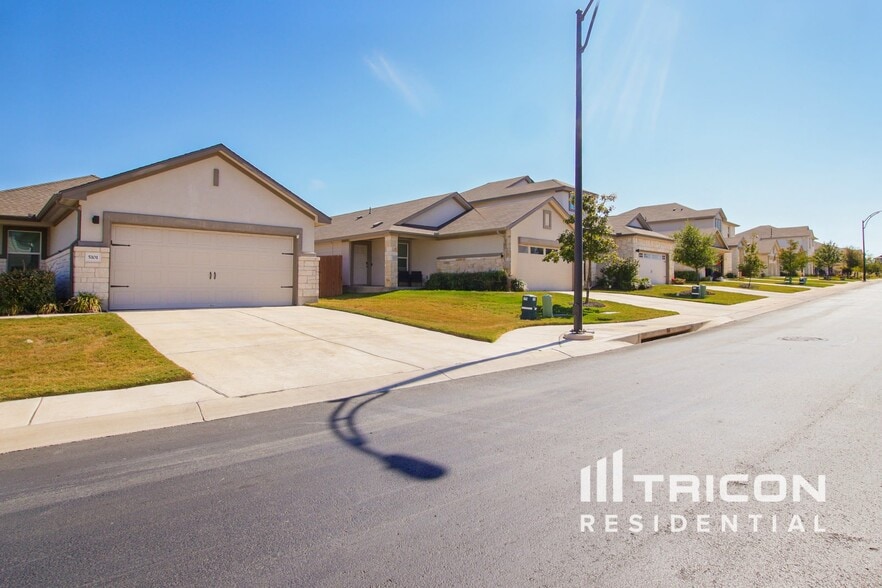 Building Photo - 3513 Stride Ln