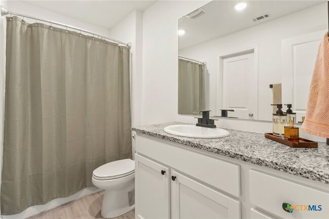 Building Photo - 9129 Navarro Vis