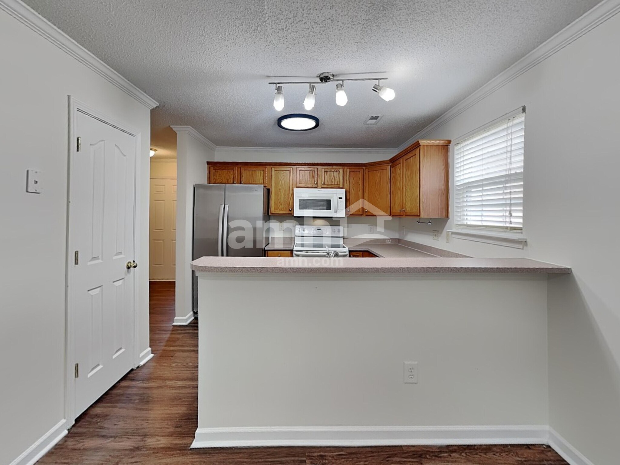 Building Photo - 108 Hampshire Dr