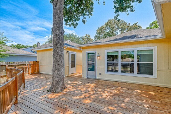 Building Photo - 5507 Enchanted Timbers Dr