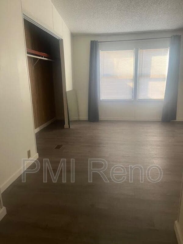 Building Photo - 5580 Paullo Ln