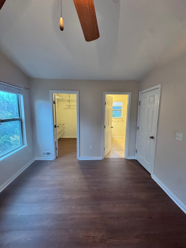 Building Photo - 983 Bandanna Dr