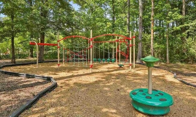 Building Photo - 164 Greenview Dr