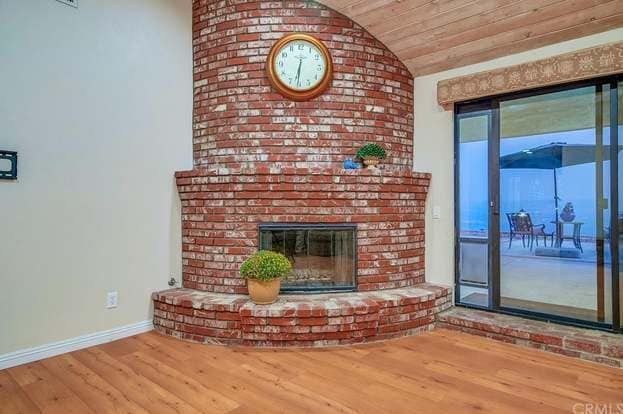 Building Photo - 7380 Live Oak Dr