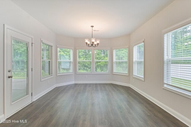 Building Photo - 570 Tullimore Ln