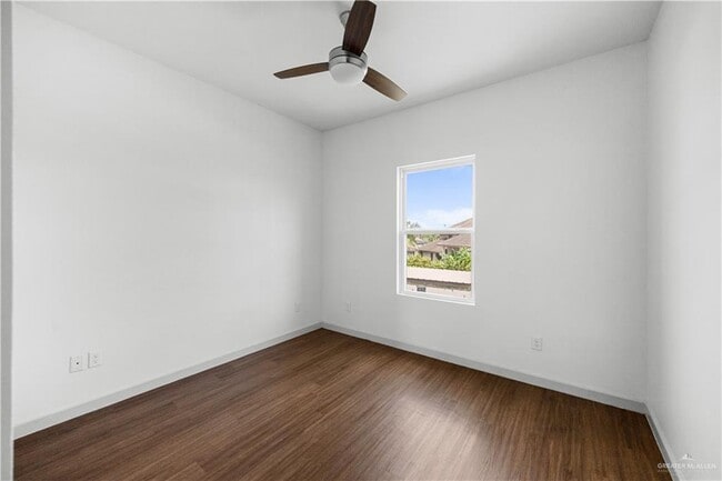 Building Photo - 2600 Mimosa St