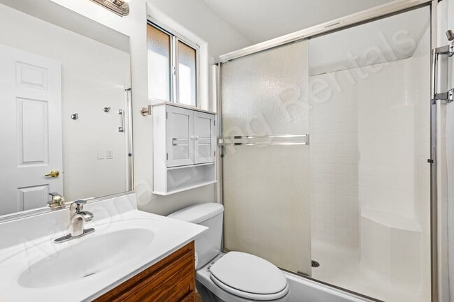 Building Photo - PERFECT CUL-DE-SAC HOME