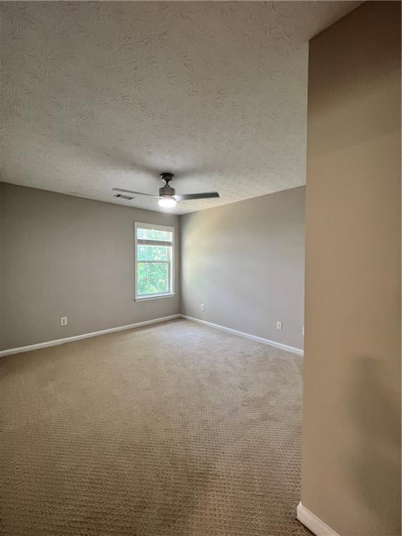 Building Photo - 3250 Northcliff Dr