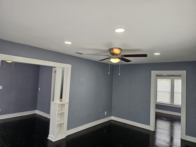 Building Photo - 2 bedroom house for rent in Downtown Killeen