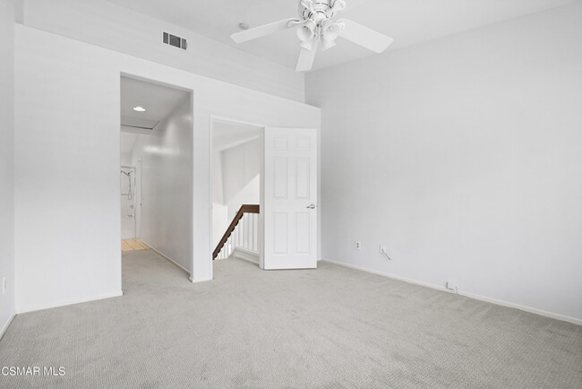 Building Photo - 421 Dante Way