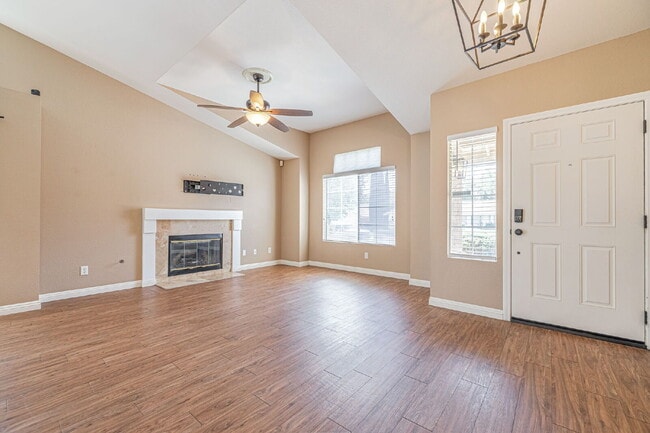 Building Photo - Beautiful 3-Bedroom Home in West Palmdale Community