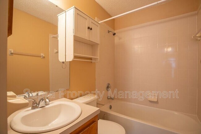 Building Photo - 2548 Americas Cup Cir E